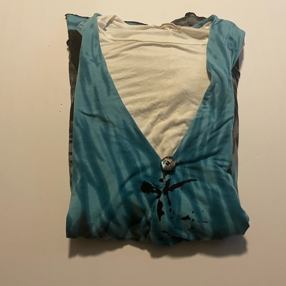 Parsley & Sage Teal to Cream Ombre Top with Button Placket - Picture 5 of 6